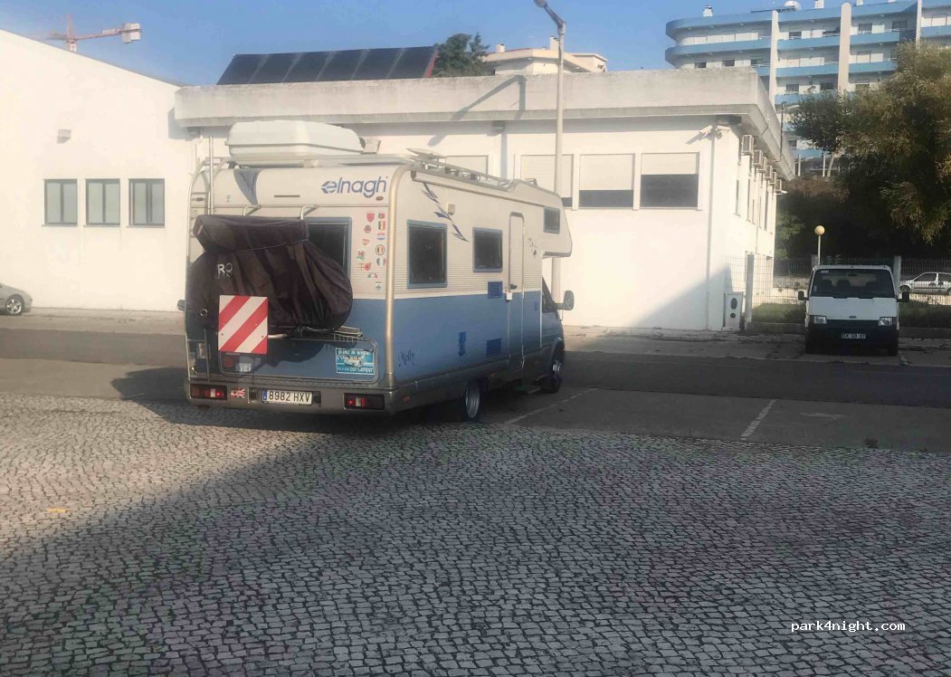 (2490-505) Ourém - 2 Rua Engenheiro Adelino Amaro da Costa — foto