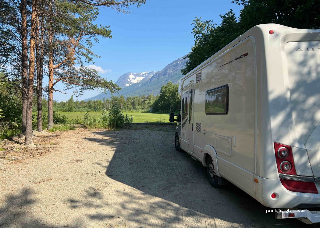 (8523) Elvegard - 208 Skjomenveien - Elvegård — foto