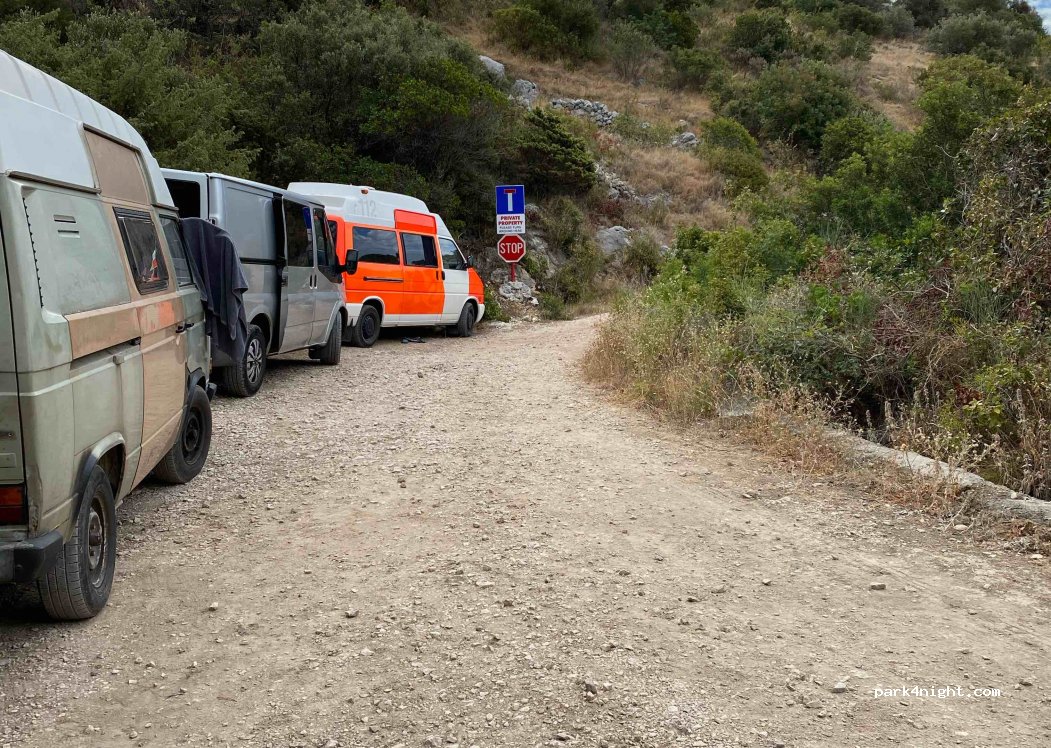 (22202) Primošten - Unnamed Road — foto
