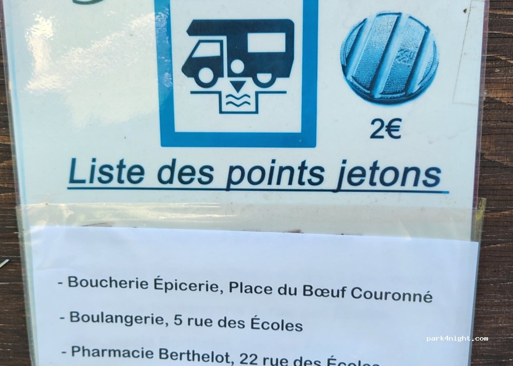Aire de camping-cars Gizeux — foto 3