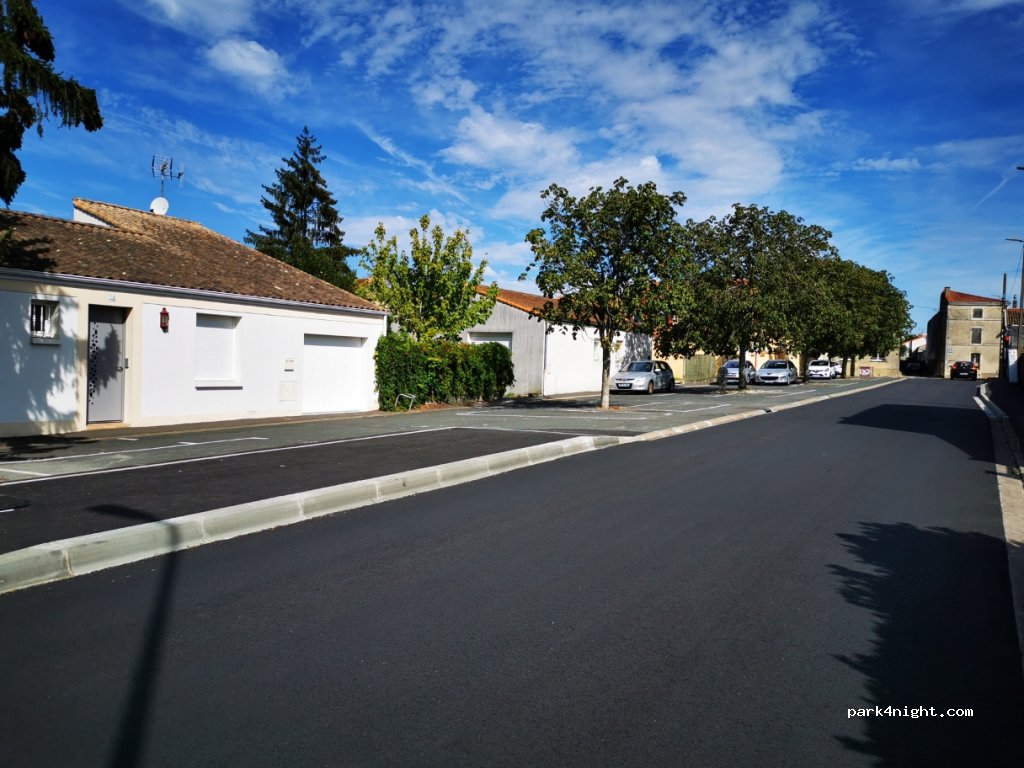 (79000) Niort - 6 Rue de la Mouganderie — foto 3