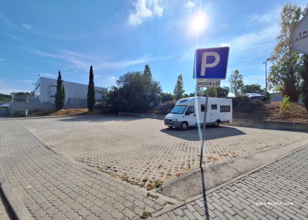 (2970-866) Sesimbra - R. Saúl Dias — foto 3