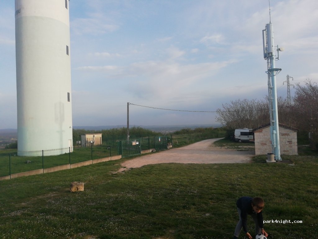 (82270) Montalzat - Unnamed Road — foto 2