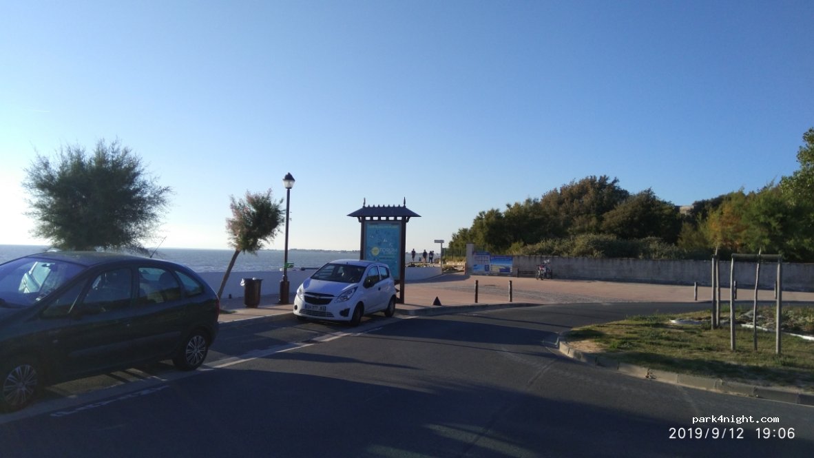 (17340) Châtelaillon-Plage - 4 Boulevard de la Mer — foto 2