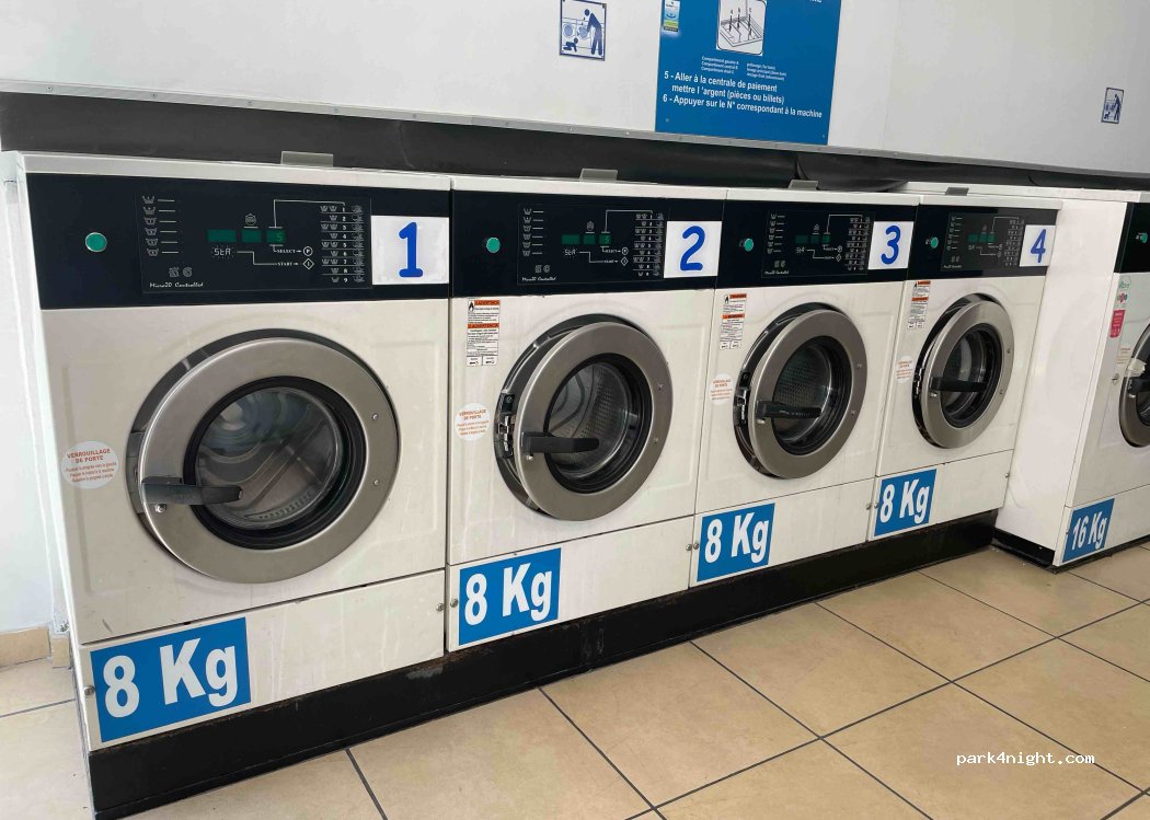 (11200) Lézignan-Corbières - 51 avenue Maréchal Foch — foto