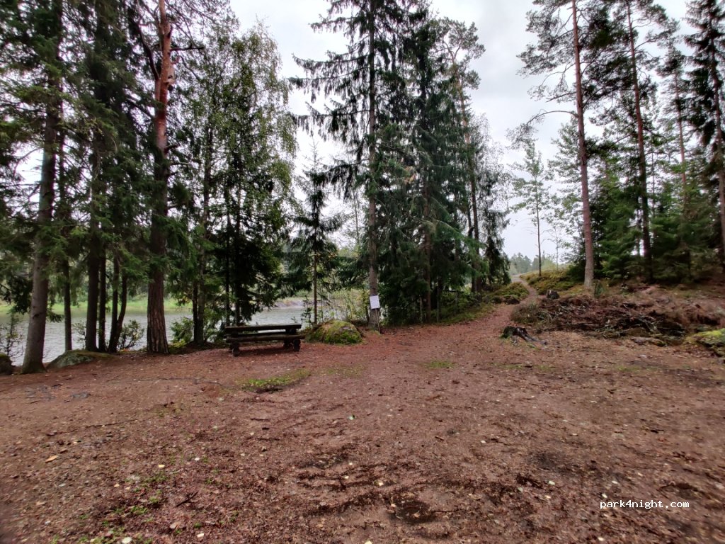 (46930) Kouvola - 142 Kuovinkalliontie — foto