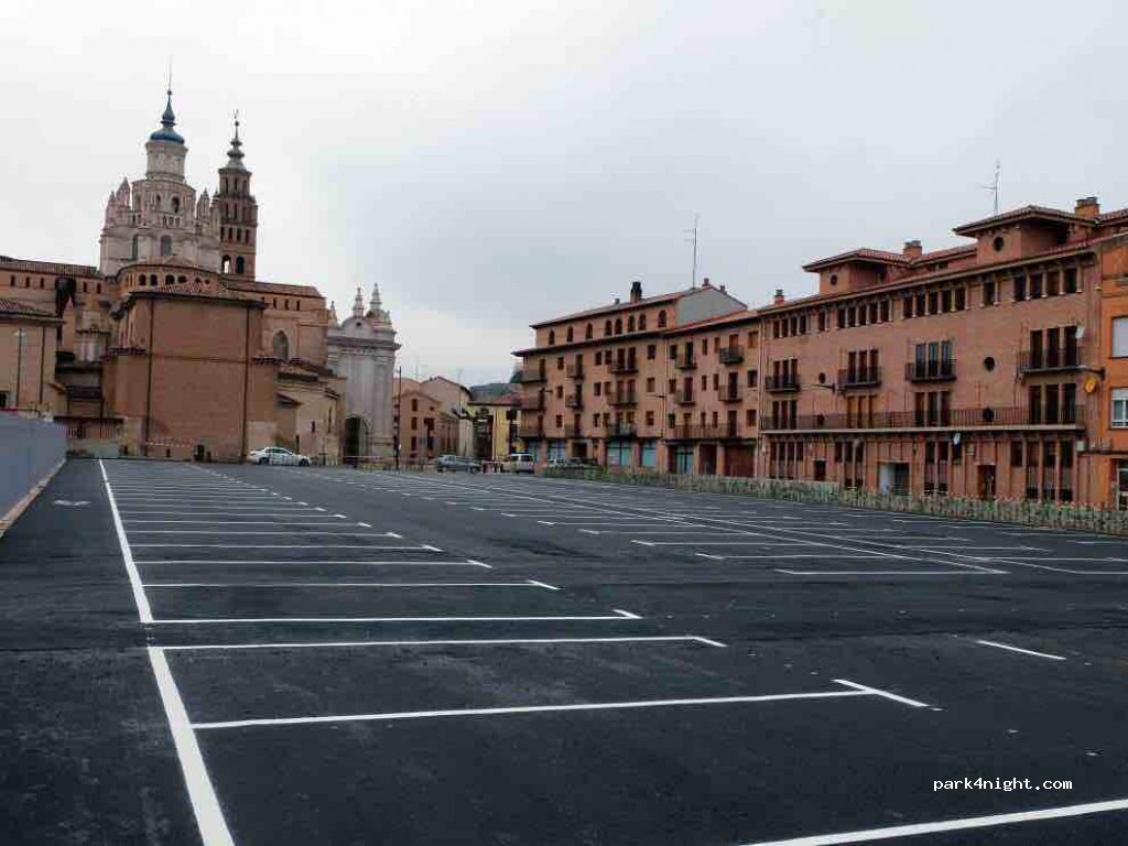 (50500) Tarazona - 1 Calle Gutiérrez de Córdoba — foto