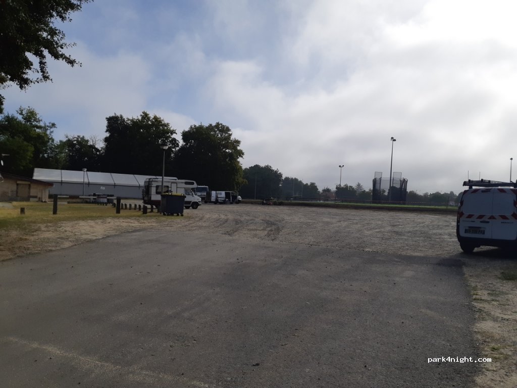 (40000) Mont-de-Marsan - Chemin des Sports — foto
