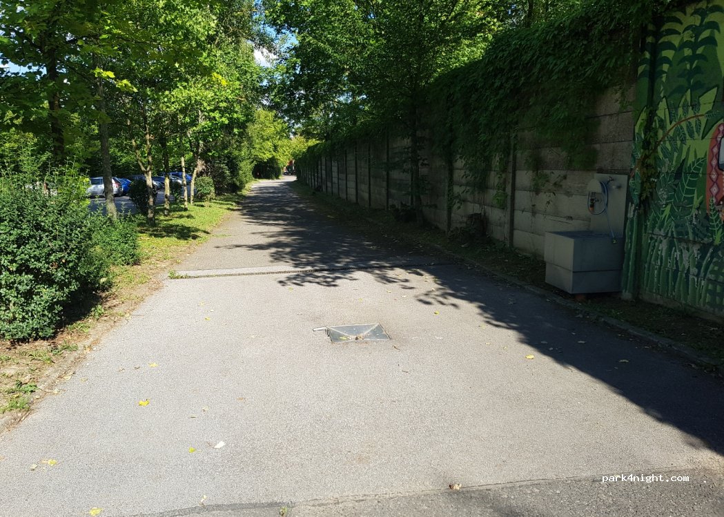 (544 01) Dvůr Králové nad Labem - Štefánikova — foto 4