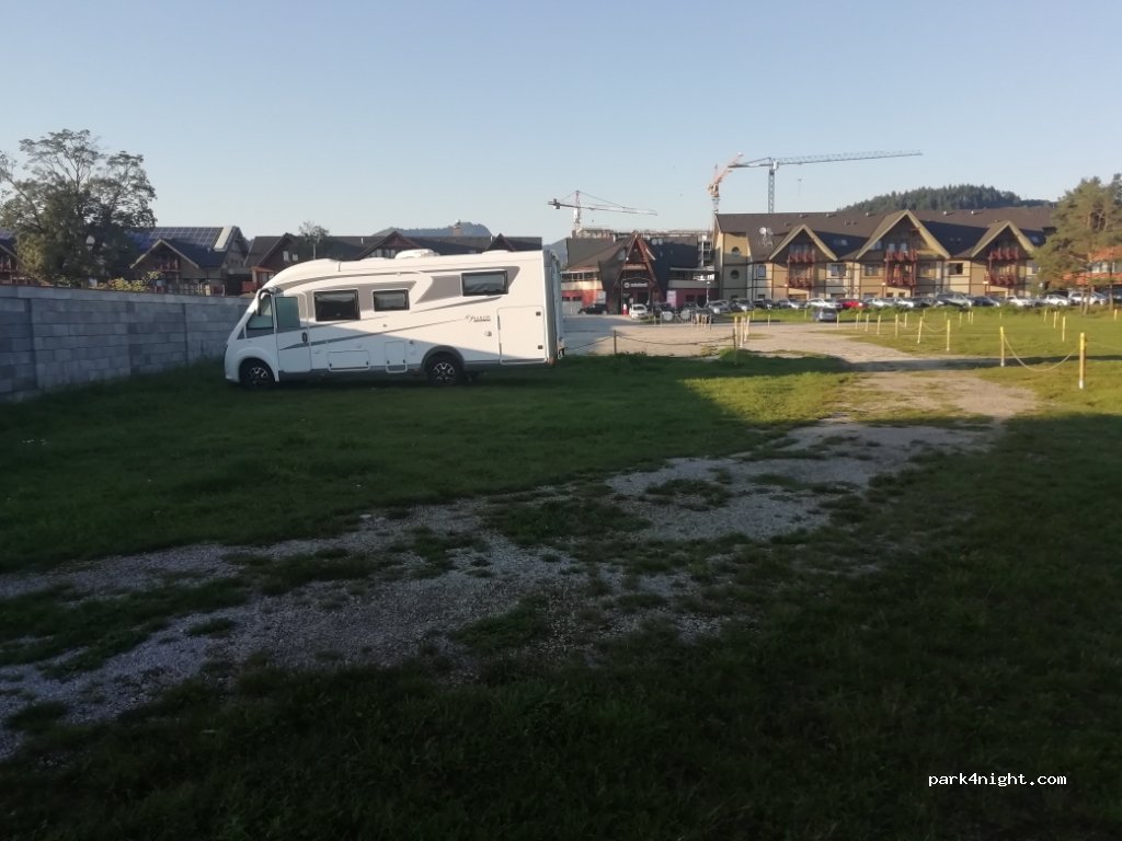 (034 83) Bešeňová - Unnamed Road — foto
