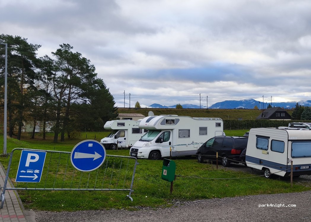 (034 83) Bešeňová - Unnamed Road — foto 5