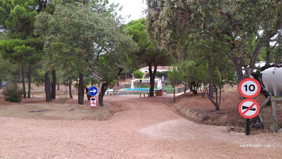 Camping Los Villares Sierra de Córdoba — foto