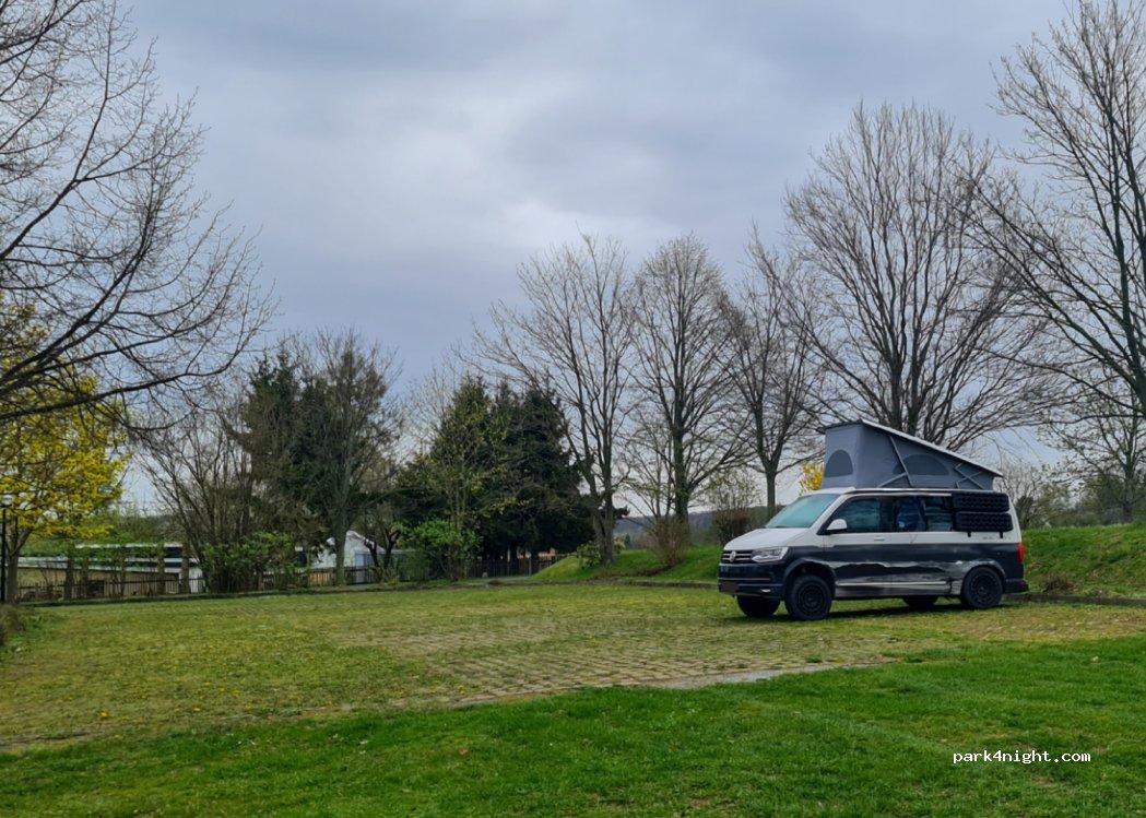 Wohnmobilstellplatz am Freizeitbad in Kottmar — foto 4