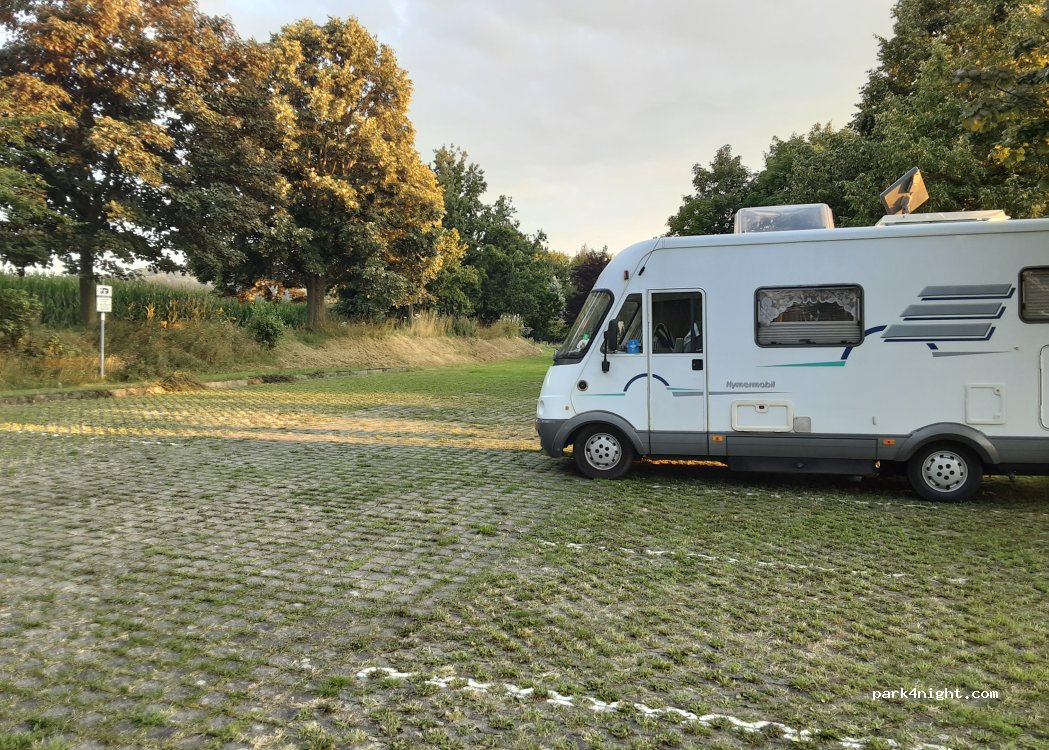 Wohnmobilstellplatz am Freizeitbad in Kottmar — foto 5