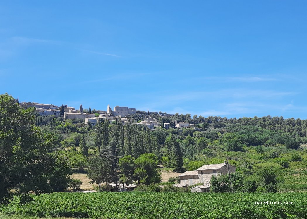 (84110) Crestet - Chemin de la Magdelaine — foto 3