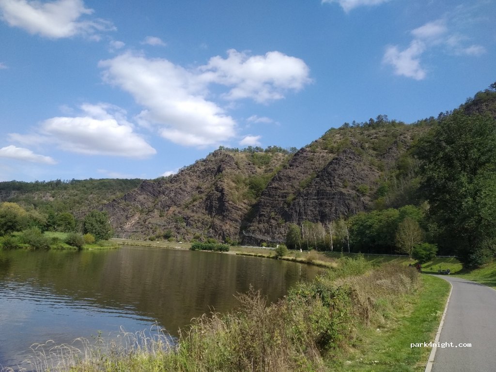 (252 46) Vrané nad Vltavou - Nádražní — foto 2