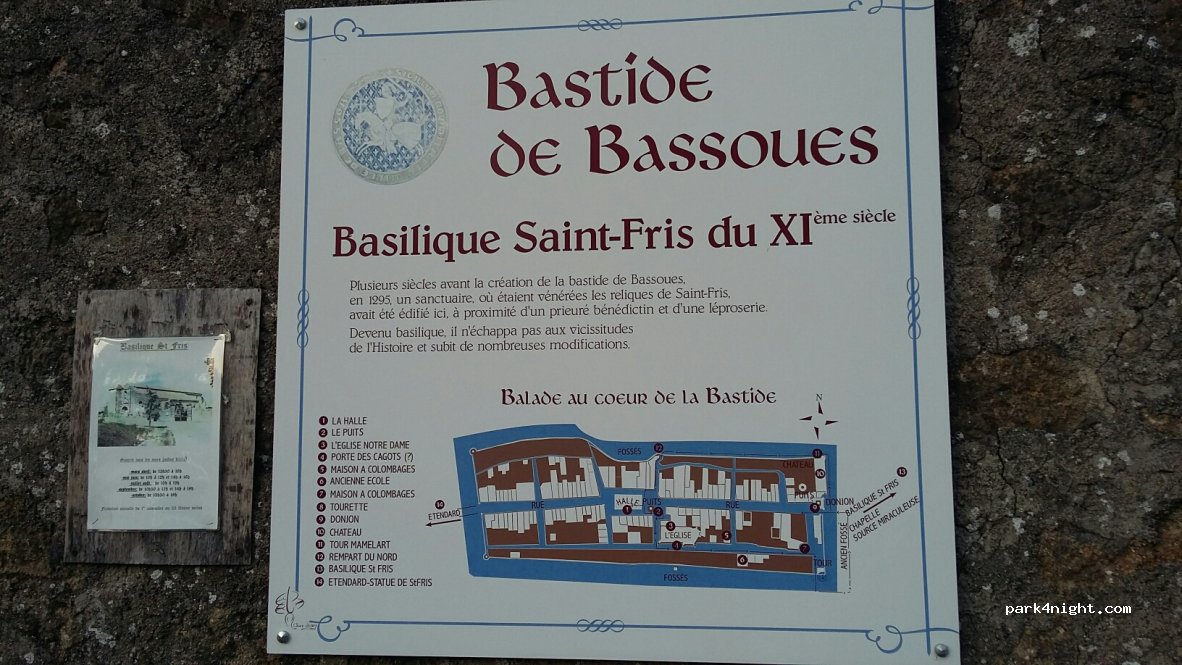 (32320) Bassoues - D943 — foto