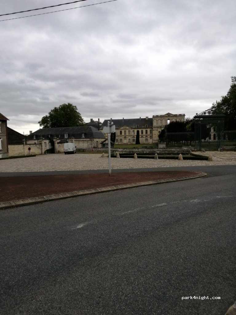 (60138) Chiry-Ourscamp - 2bis Place Saint-Eloi — foto 2