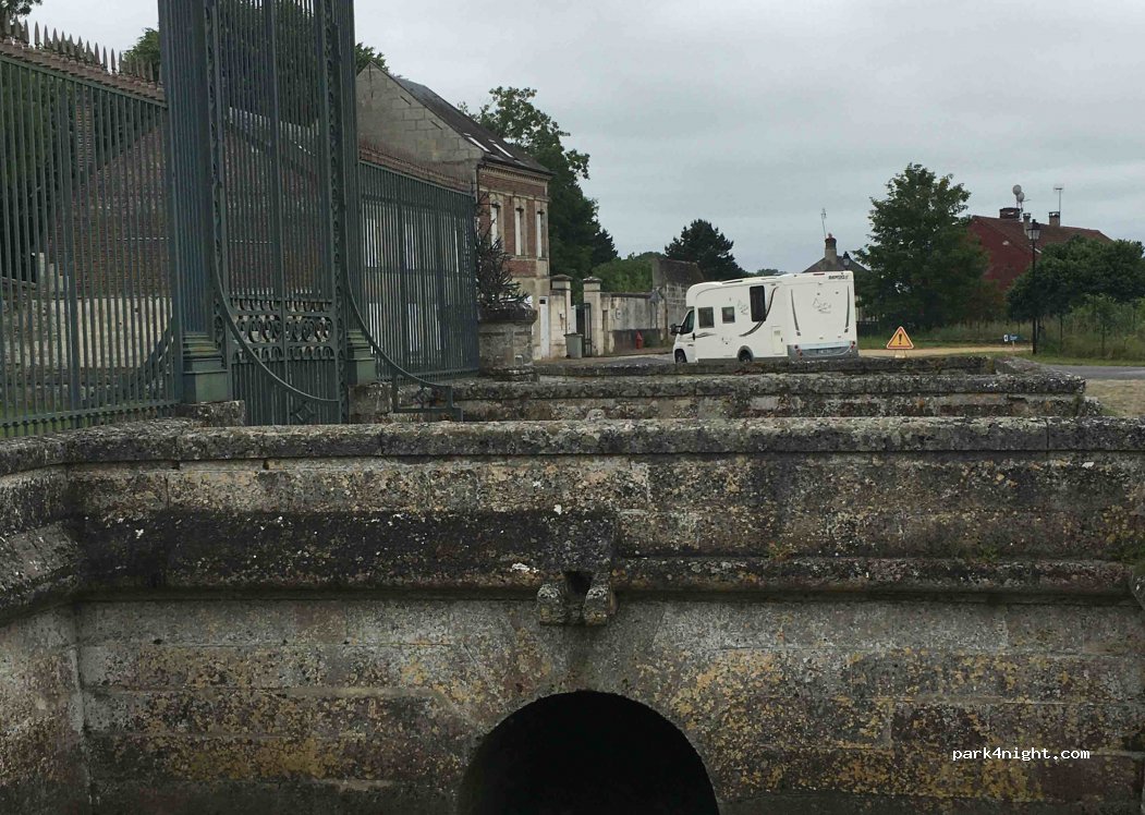 (60138) Chiry-Ourscamp - 2bis Place Saint-Eloi — foto 3