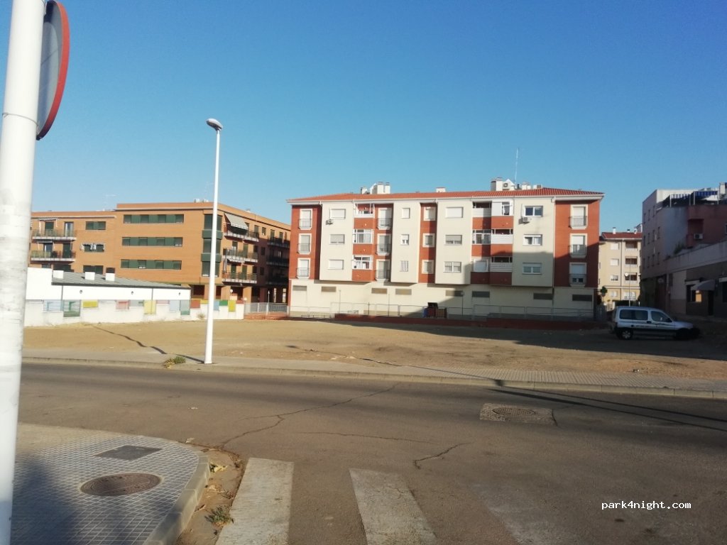 (06800) Mérida - 28 Travesía Arturo Barea Ogazón — foto