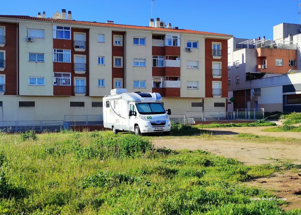 (06800) Mérida - 28 Travesía Arturo Barea Ogazón — foto 3