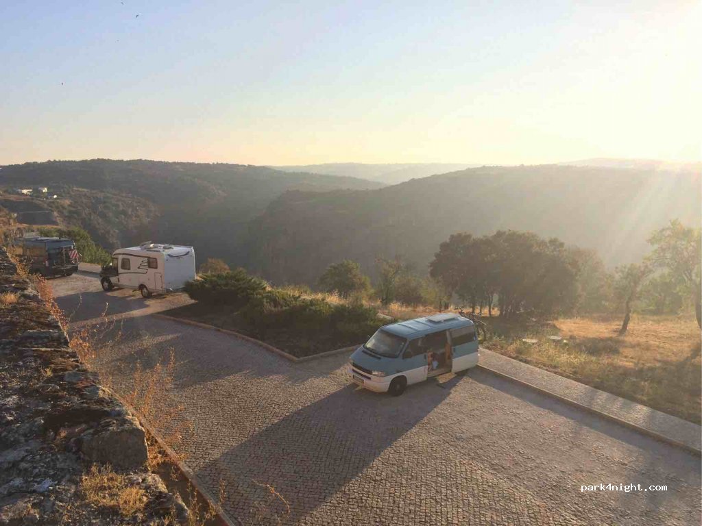 (5210-184) Miranda Do Douro - 3 Rua do Paço — foto