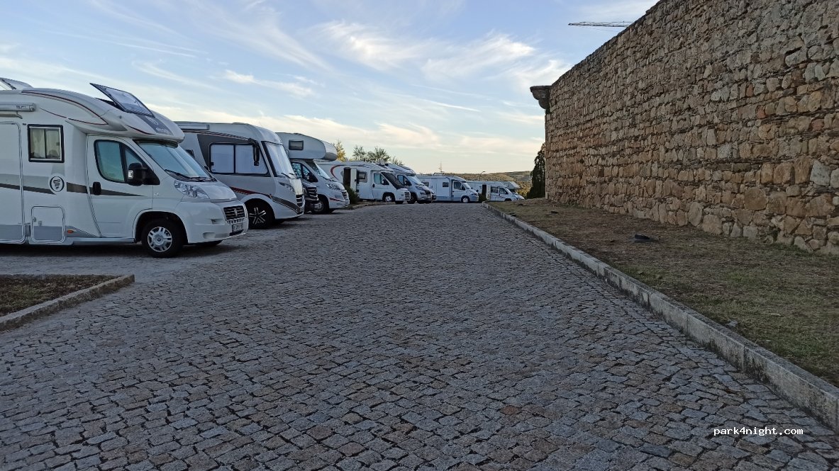 (5210-184) Miranda Do Douro - 3 Rua do Paço — foto 2