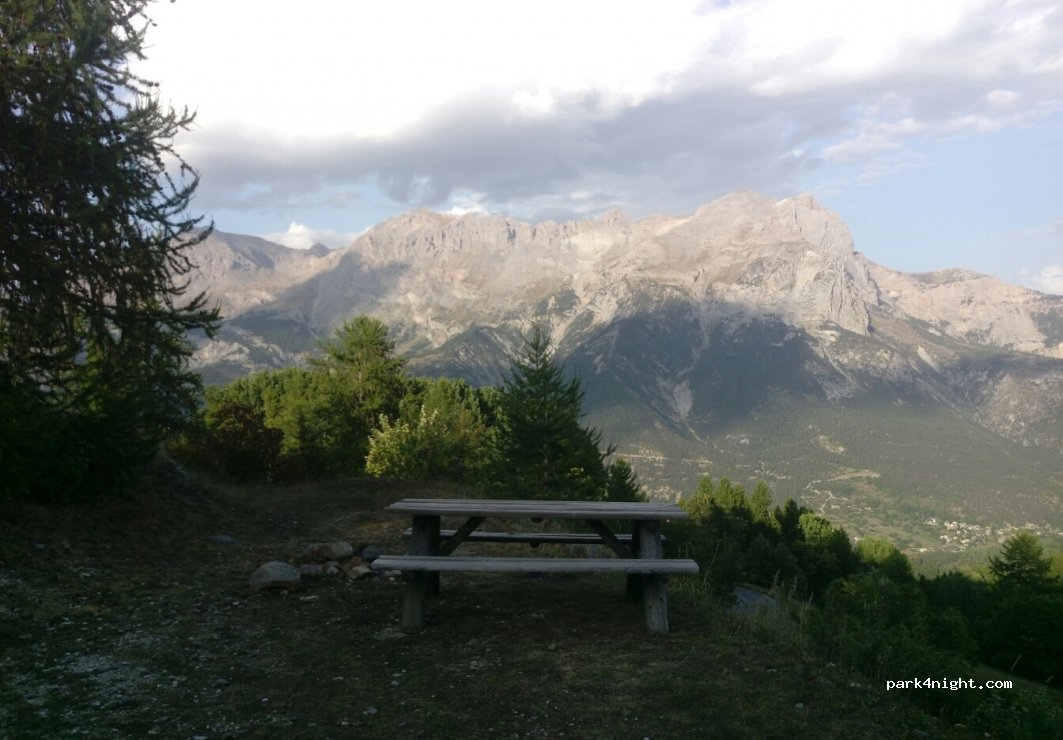(05290) Puy-Saint-Vincent - Narreyroux Sousteyran — foto
