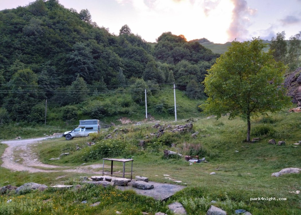 () Sviana-Rostiani - khada Road — foto