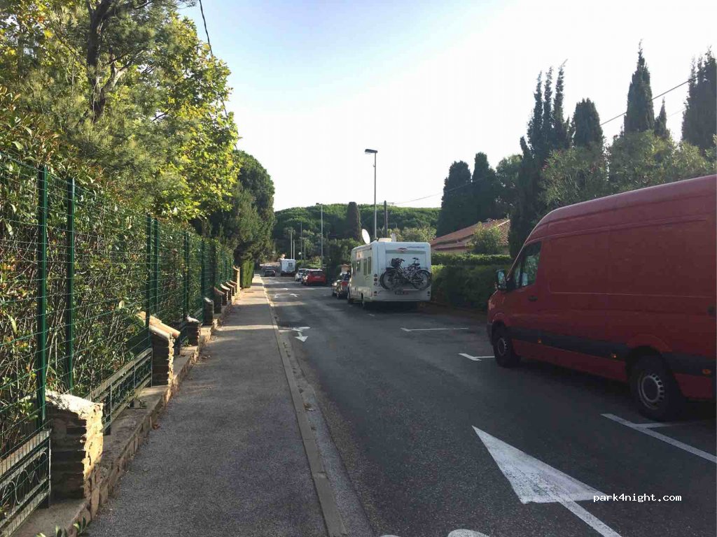 (83240) Cavalaire-sur-Mer - 4 Avenue de l'Eau Blanche — foto