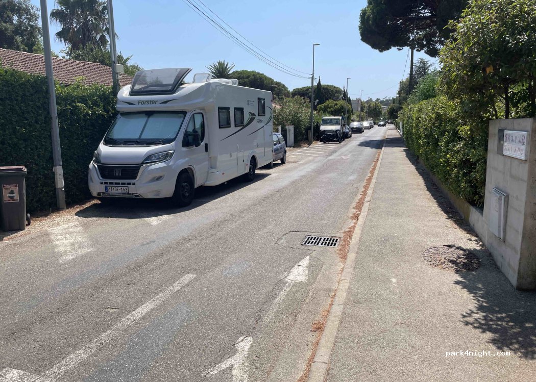 (83240) Cavalaire-sur-Mer - 4 Avenue de l'Eau Blanche — foto 4
