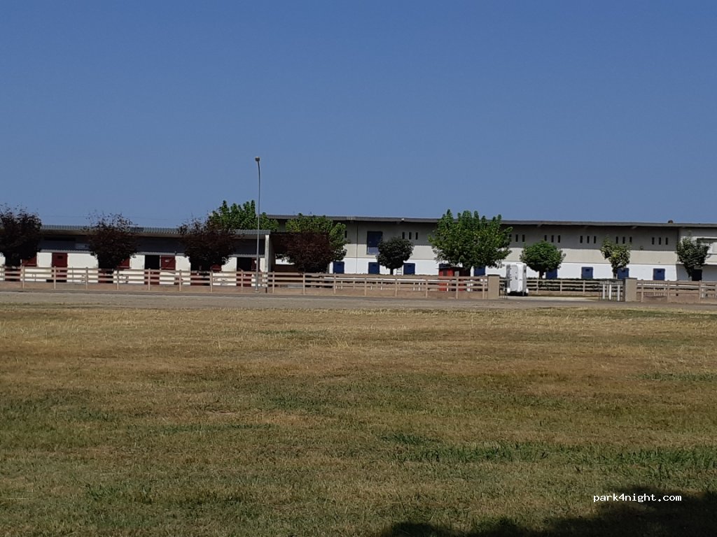 (40000) Mont-de-Marsan - 570 Avenue de l'Hippodrome — foto