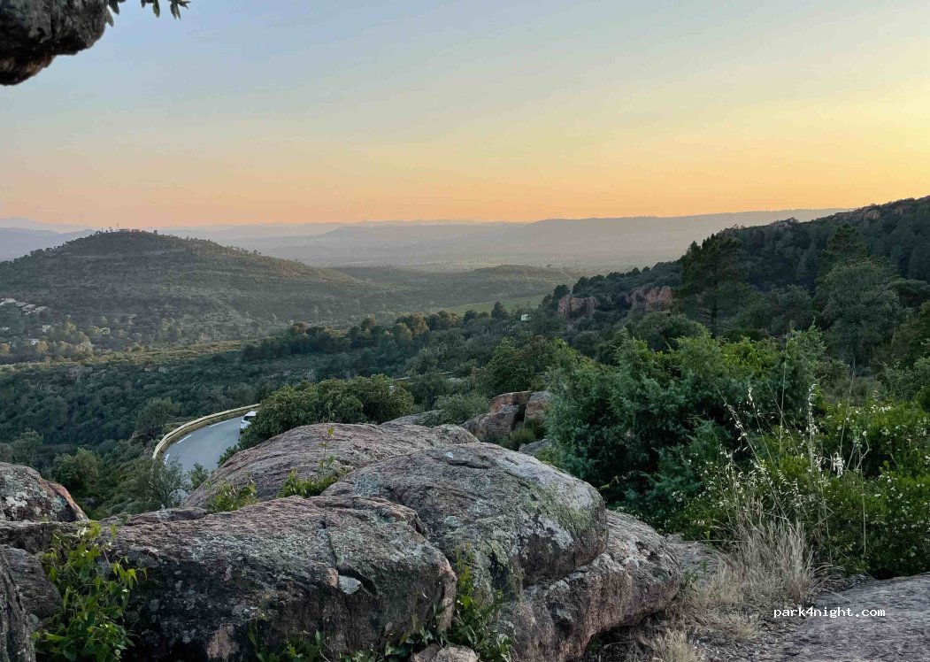 (83490) Bagnols-en-Forêt - Route du Muy — foto 2