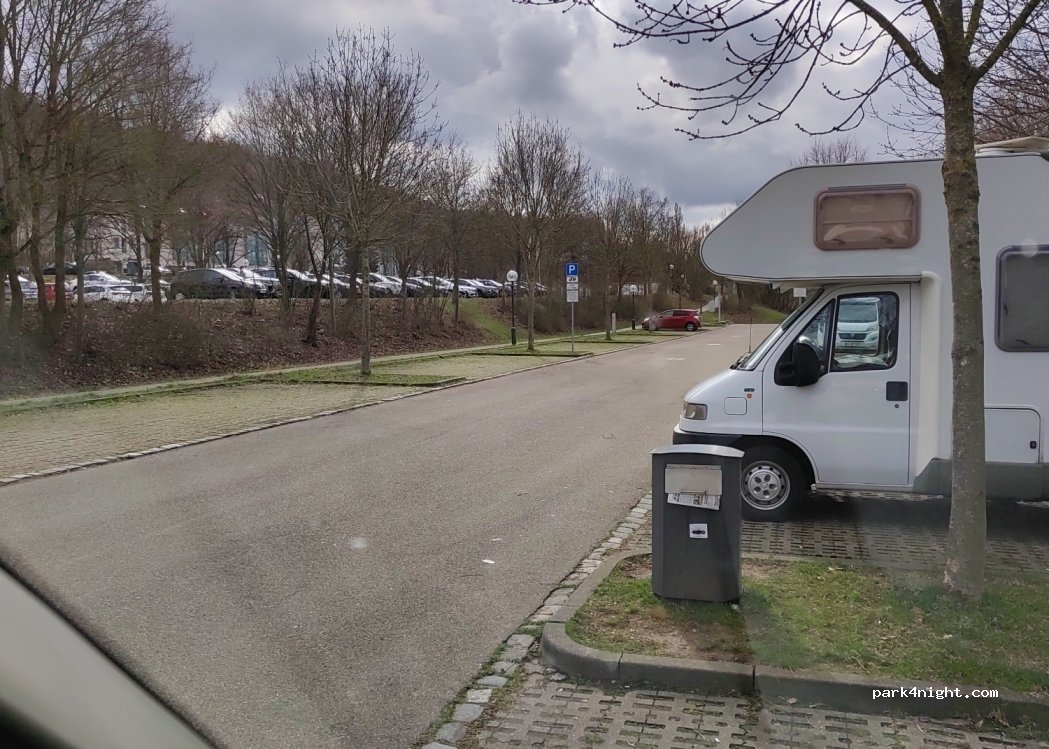 Wohnmobilstellplatz bei den Limes-Thermen — foto 2