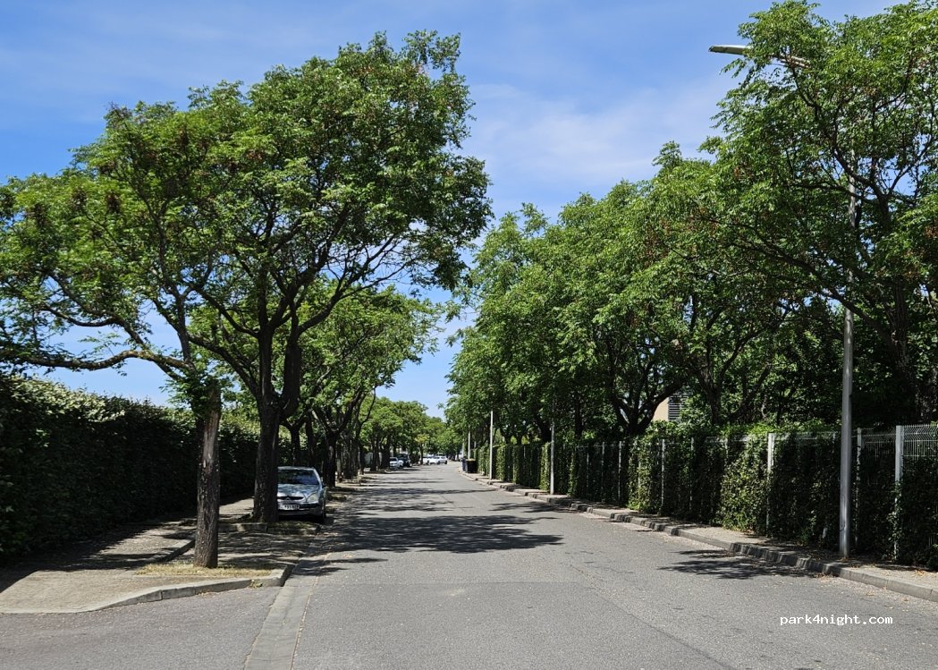 (30900) Nîmes - 570 Rue Michel Debré — foto 2