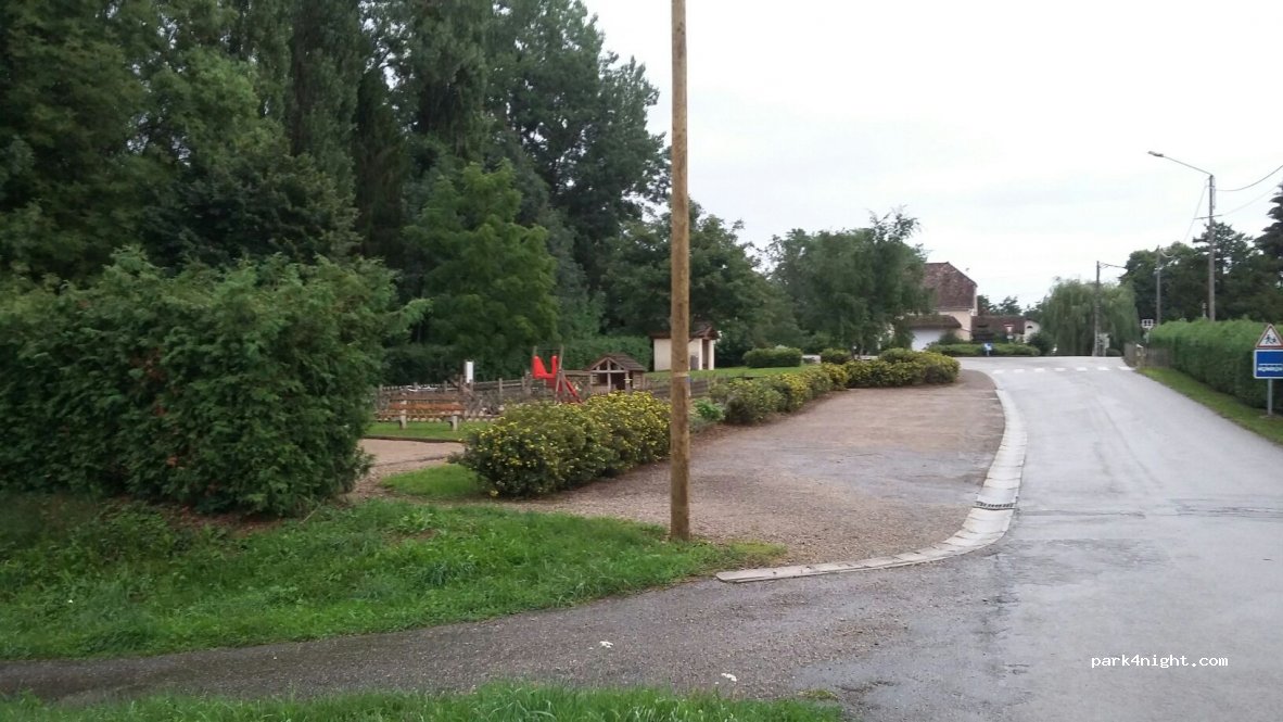 (39210) Lavigny - Chemin des Toupes — foto 2