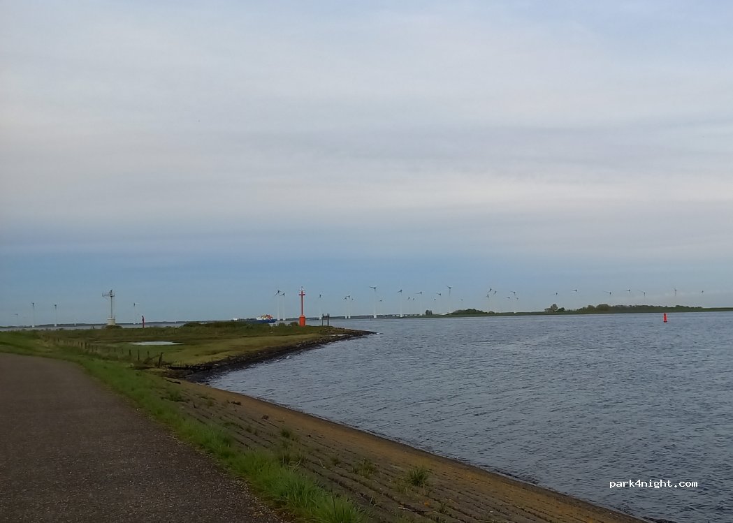 (4311 RG) Bruinisse - 6 Zuidweg — foto 4