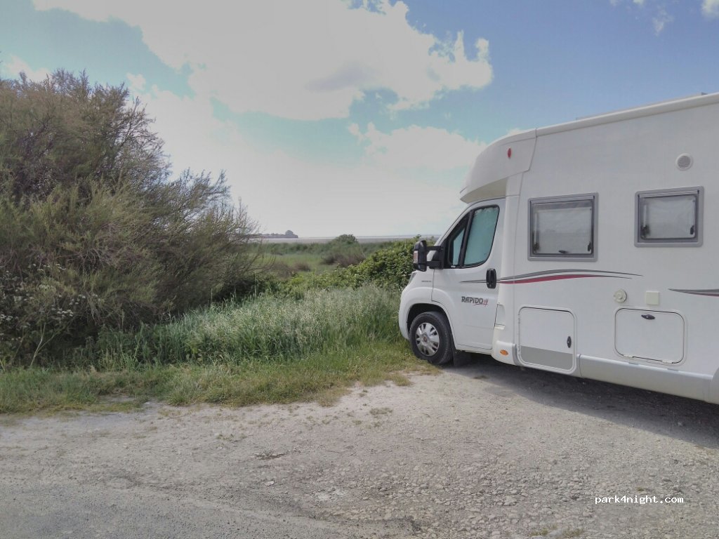 (17120) Talmont-sur-Gironde - 19-23 D145E4 — foto 2