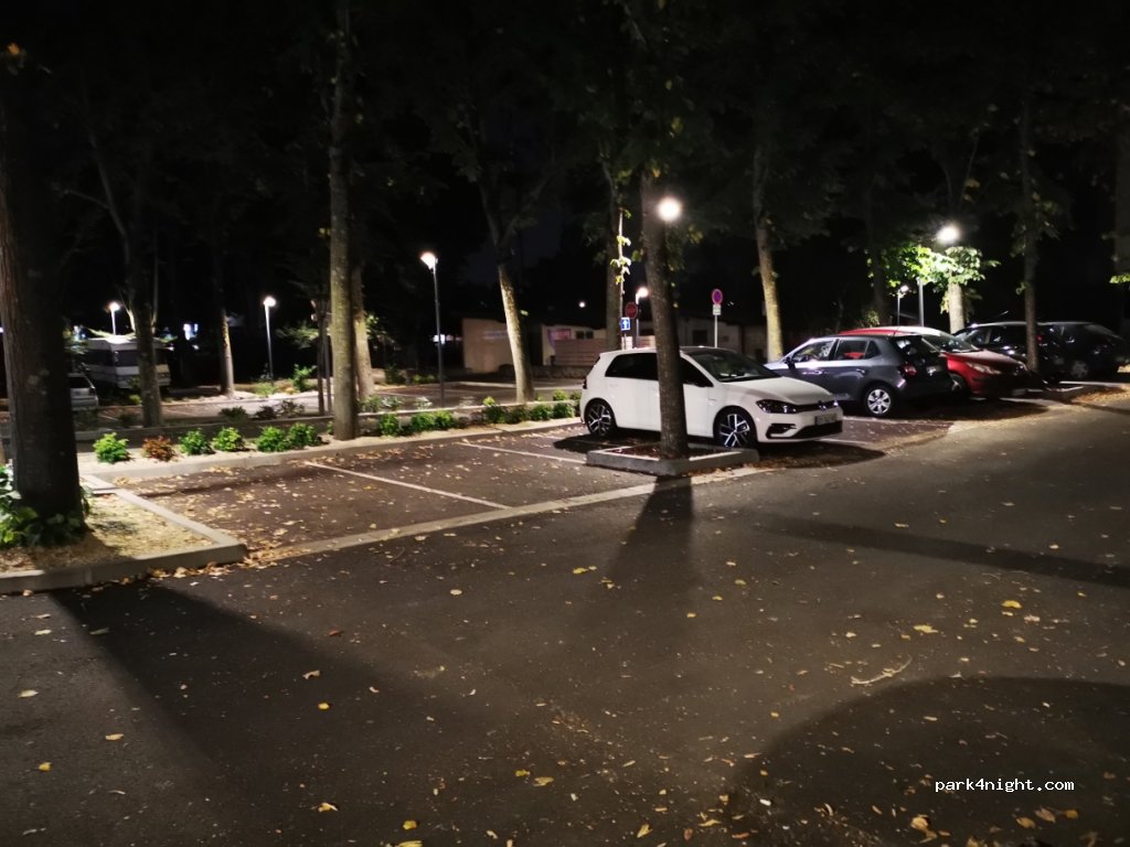 (31700) Blagnac - 2 Rue des Sports — foto