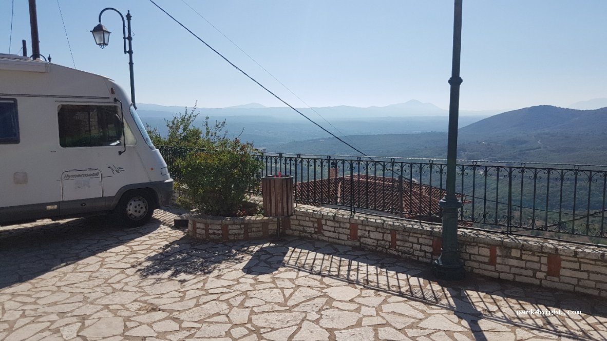 () Karitena - — foto