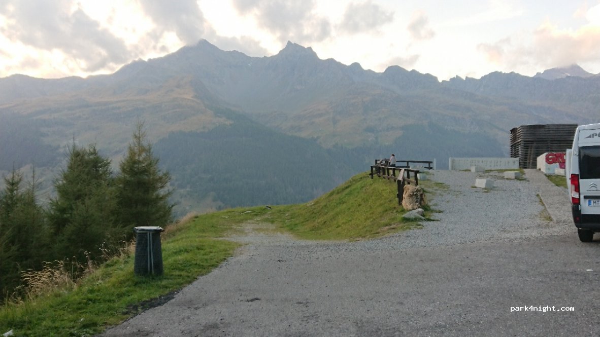 (23024) Madesimo - 138 Strada Statale 36 del Lago di Como e dello Spluga — foto 2