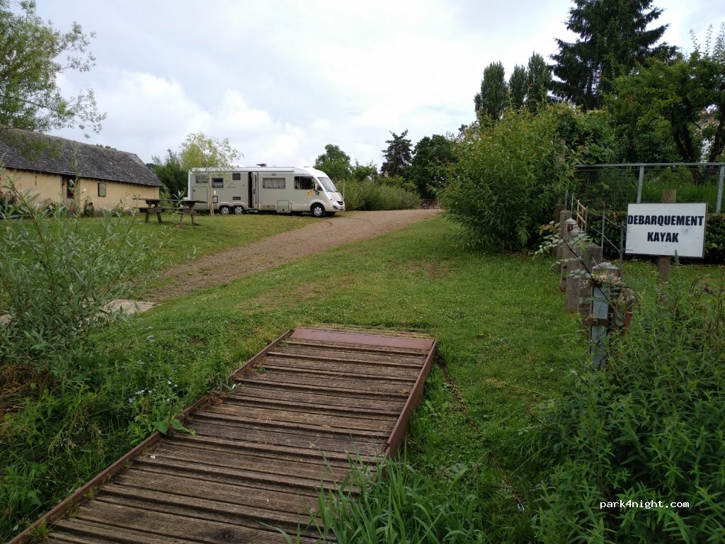 (49430) Durtal - rue du Port 1 — foto