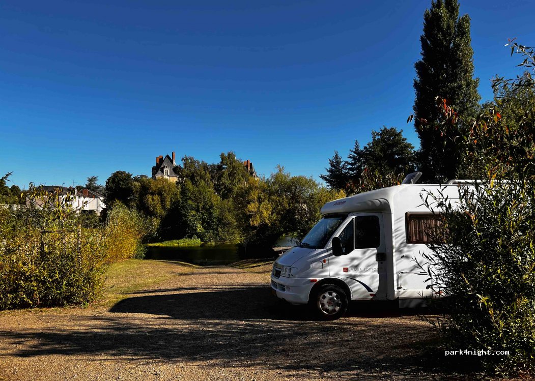 (49430) Durtal - rue du Port 1 — foto 2