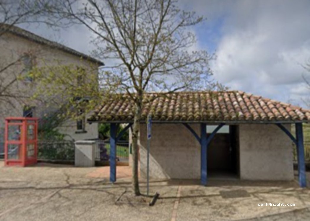 (82200) Montesquieu - D957 — foto