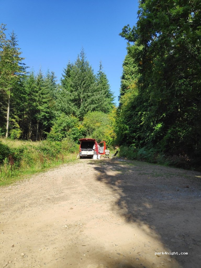 (NP16 6ST)  - Unnamed Road — foto