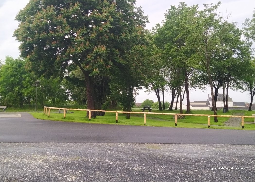Aire de camping-car de Berneuil — foto 3