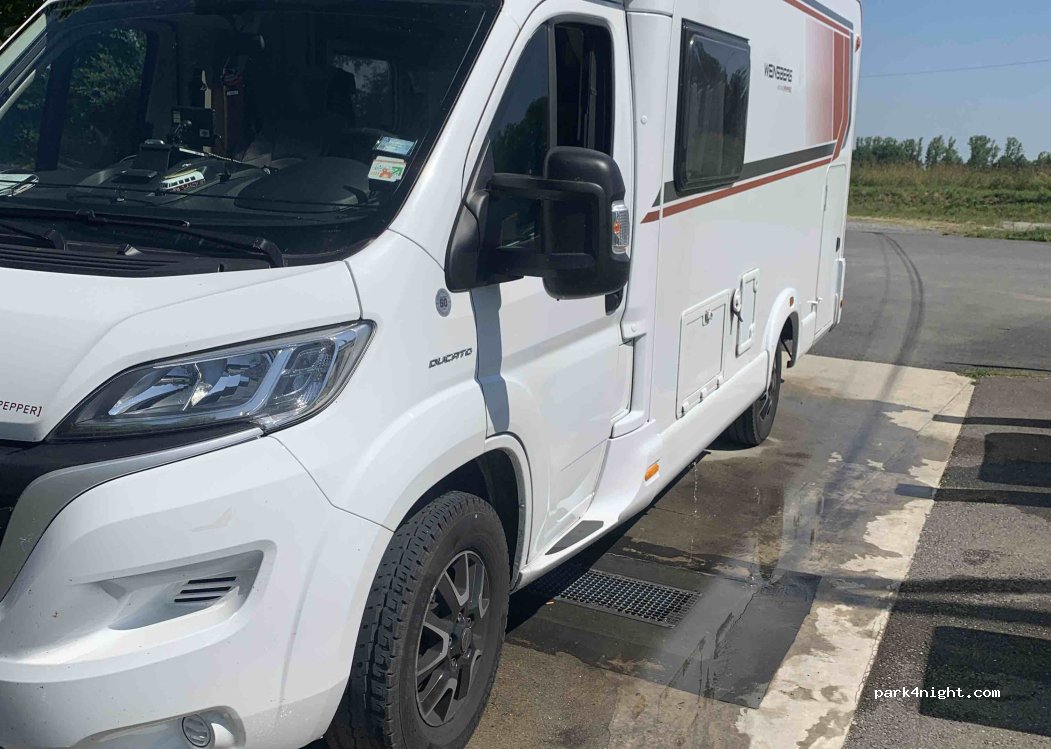 Aire de camping-car de Berneuil — foto 5