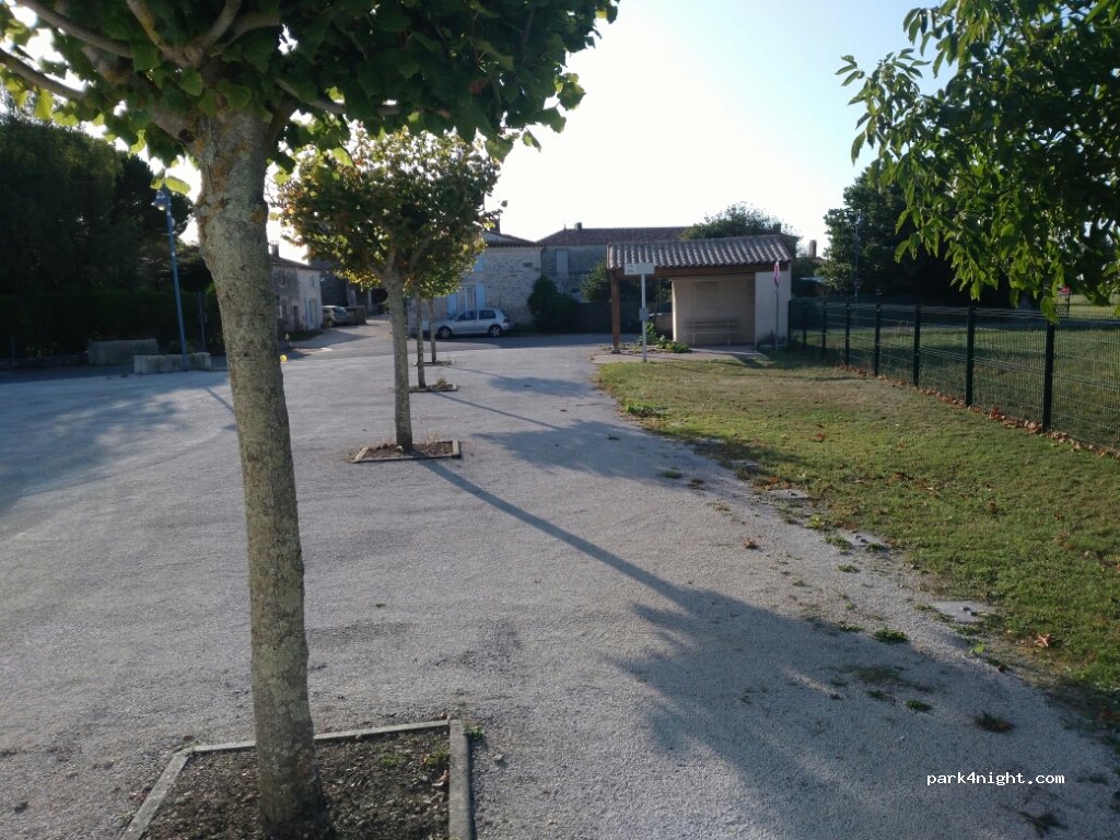 (17350) Le Mung - 1 Rue de la Borderie — foto