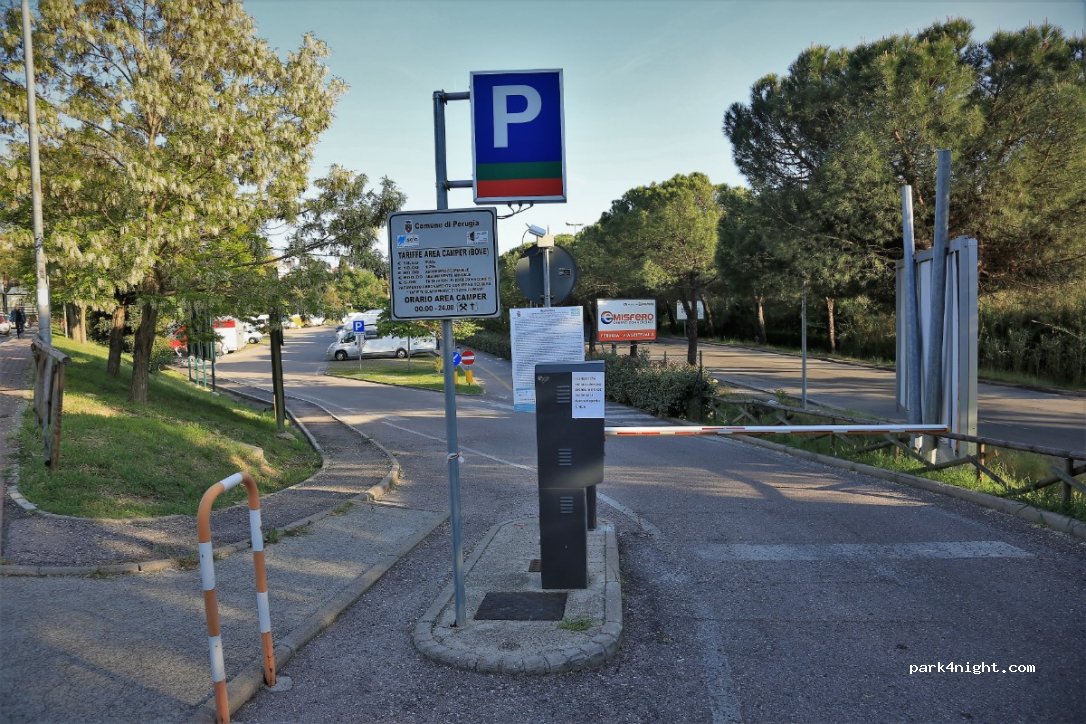 Area sosta Camper Perugia — foto
