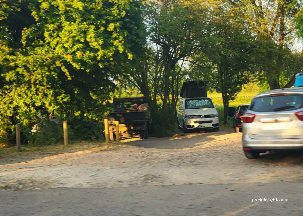 (SN7 8DQ) Faringdon - Lechlade Road — foto